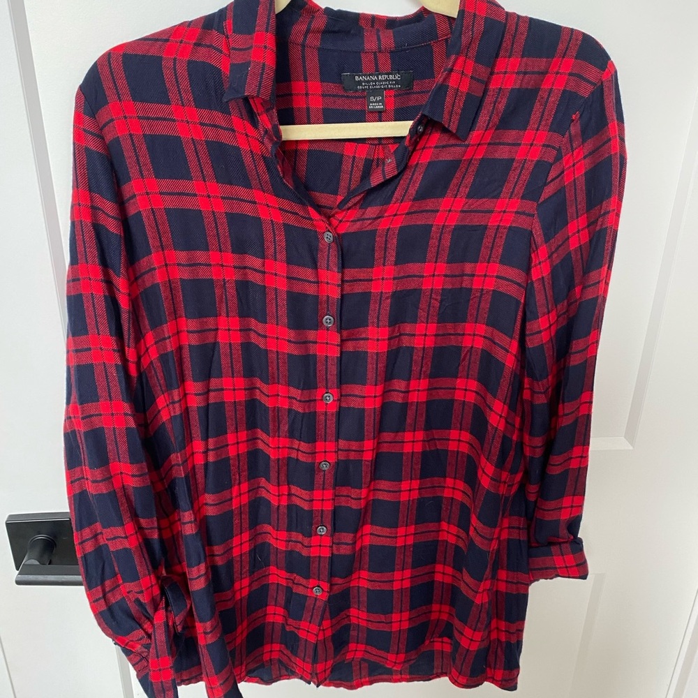 Banana Republic Red and Black Plaid Button-Up Shirt